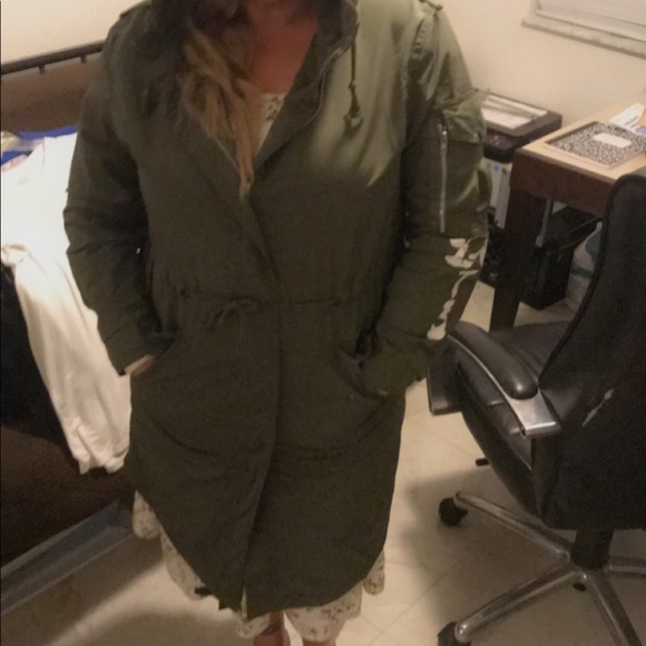 Light Jacket - Picture 4 of 9